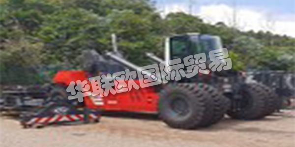 FORKLIFTCENTER BV專業(yè)生產(chǎn)1-60噸的叉車和集裝箱裝卸設(shè)備。在Forkliftcenter，您可以購(gòu)買，出租和出售叉車。