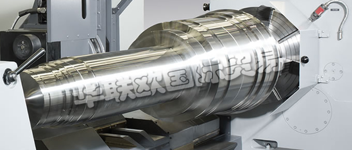 HERKULES車床是集100多年的機床制造經(jīng)驗、可靠性及應(yīng)用考量與最先進(jìn)技術(shù)相結(jié)合的結(jié)果。HERKULES提供各種加工直徑和重量的重型車床，可完成工件直徑從幾厘米，重量幾公斤到直徑3米，重量400噸的加工任務(wù)。HERKULES可提供各種范圍的輥環(huán)高精度車削和修磨的解決方案。