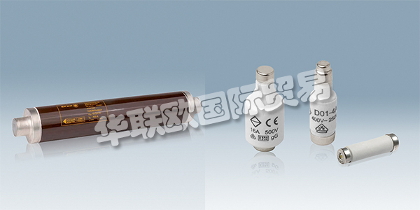 EFEN于1922年成立，生產(chǎn)高質(zhì)量的熔斷器產(chǎn)品。EFEN的質(zhì)量和環(huán)境管理體系證明了EFEN對高質(zhì)量的承諾，符合DIN ISO 14001，DIN ISO 9001和BD OHSAS 18001的認(rèn)證。EFEN為客戶提供完善可靠的解決方案，為從發(fā)電到電力存儲的安全接口以及用戶的選擇性調(diào)節(jié)提供了一致的解決方案，綜合解決方案可確保電源，基礎(chǔ)設(shè)施和工業(yè)各個領(lǐng)域的最高安全性，智能解決方案可確?？煽康耐ㄐ藕团潆娤到y(tǒng)的最大可用性。下文為您介紹EFEN熔斷器。